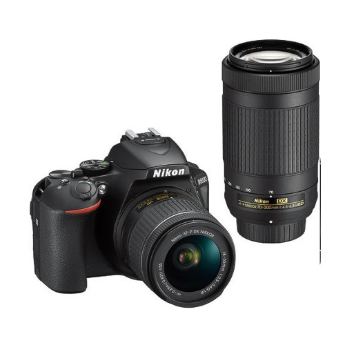 NIKON D5600 + AF-P 18-55 VR + AF-P 70-300 Dslr